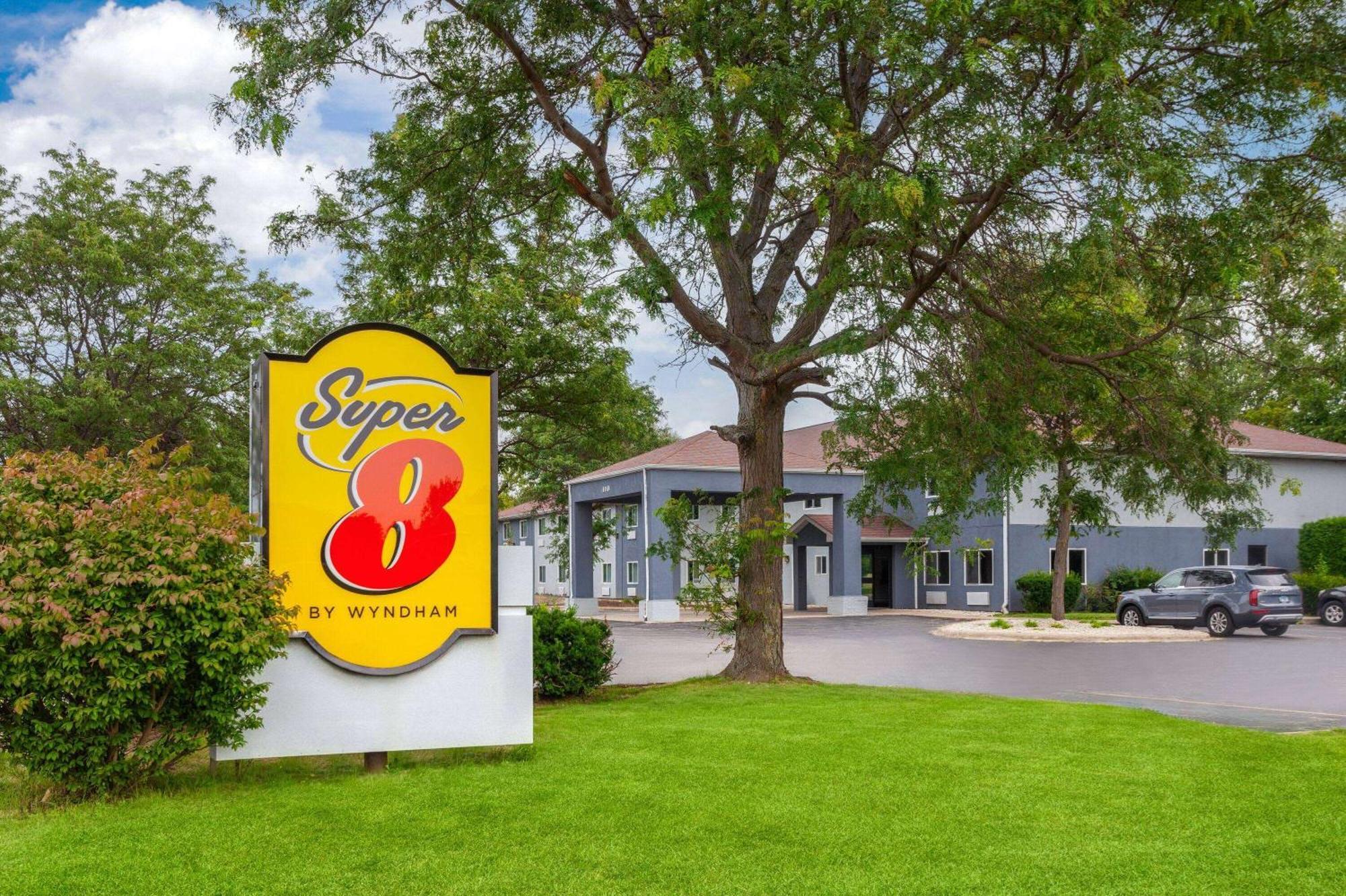 ซูเปอร์ 8 บาย วินด์แฮม แมคเฮนรี Hotel McHenry ภายนอก รูปภาพ