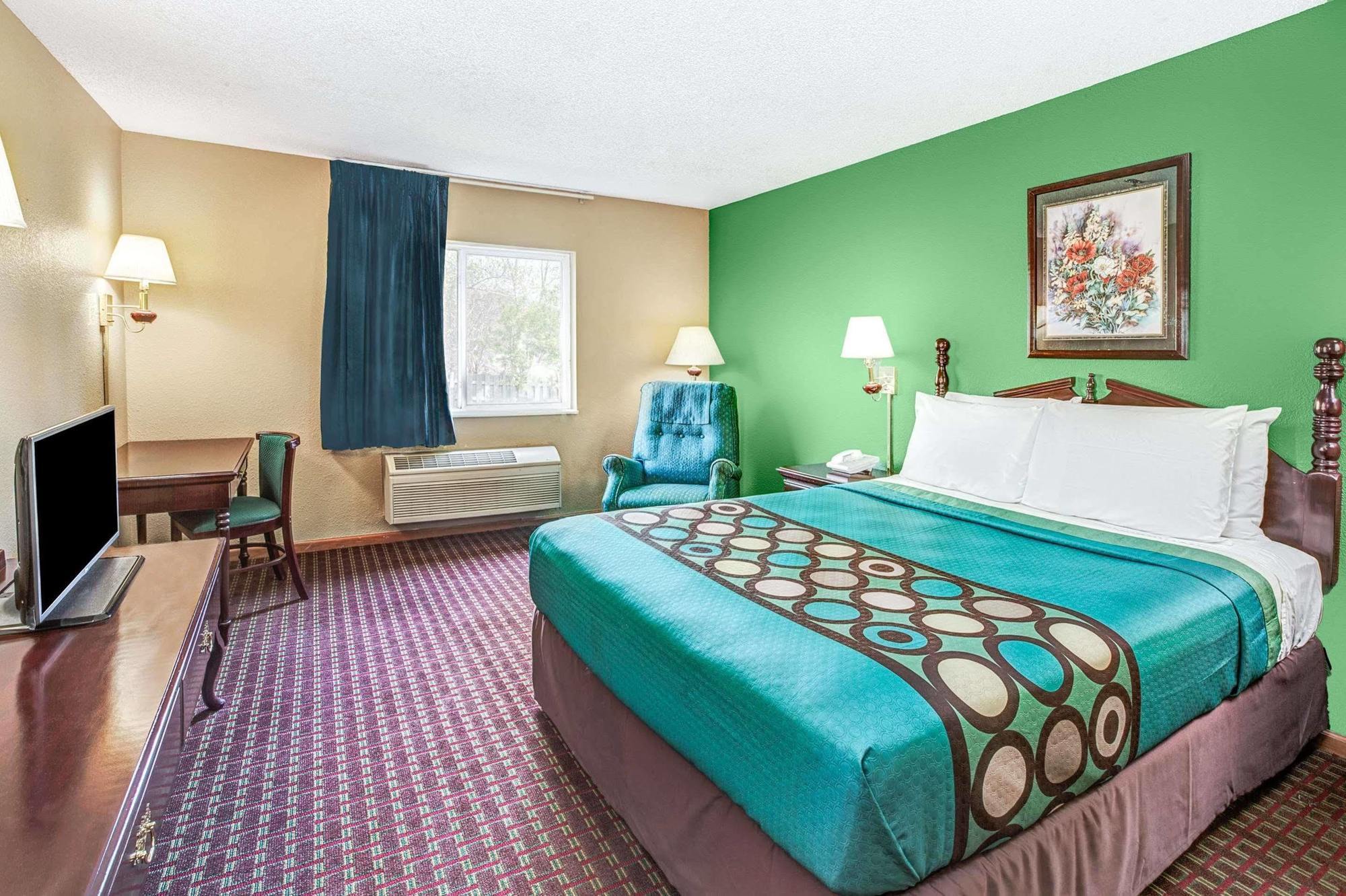 ซูเปอร์ 8 บาย วินด์แฮม แมคเฮนรี Hotel McHenry ภายนอก รูปภาพ